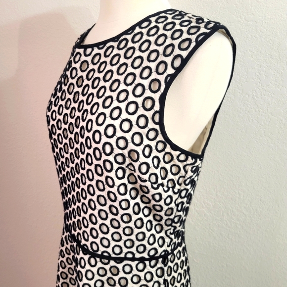 J.CREW Woman's Black & White Eyelet Dress size 10T - Picture 4 of 15